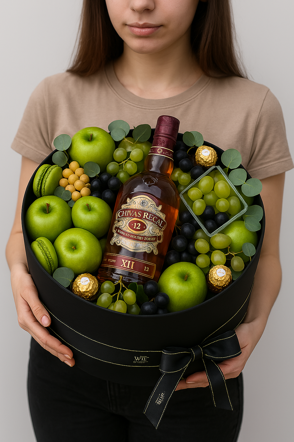 Gentleman’s Deluxe Whiskey & Fruit Gift Box