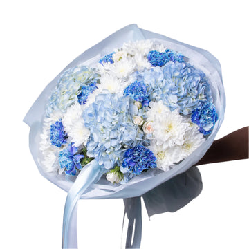 💙 Blue Dreams: Elegant Blue and White Flower Bouquet